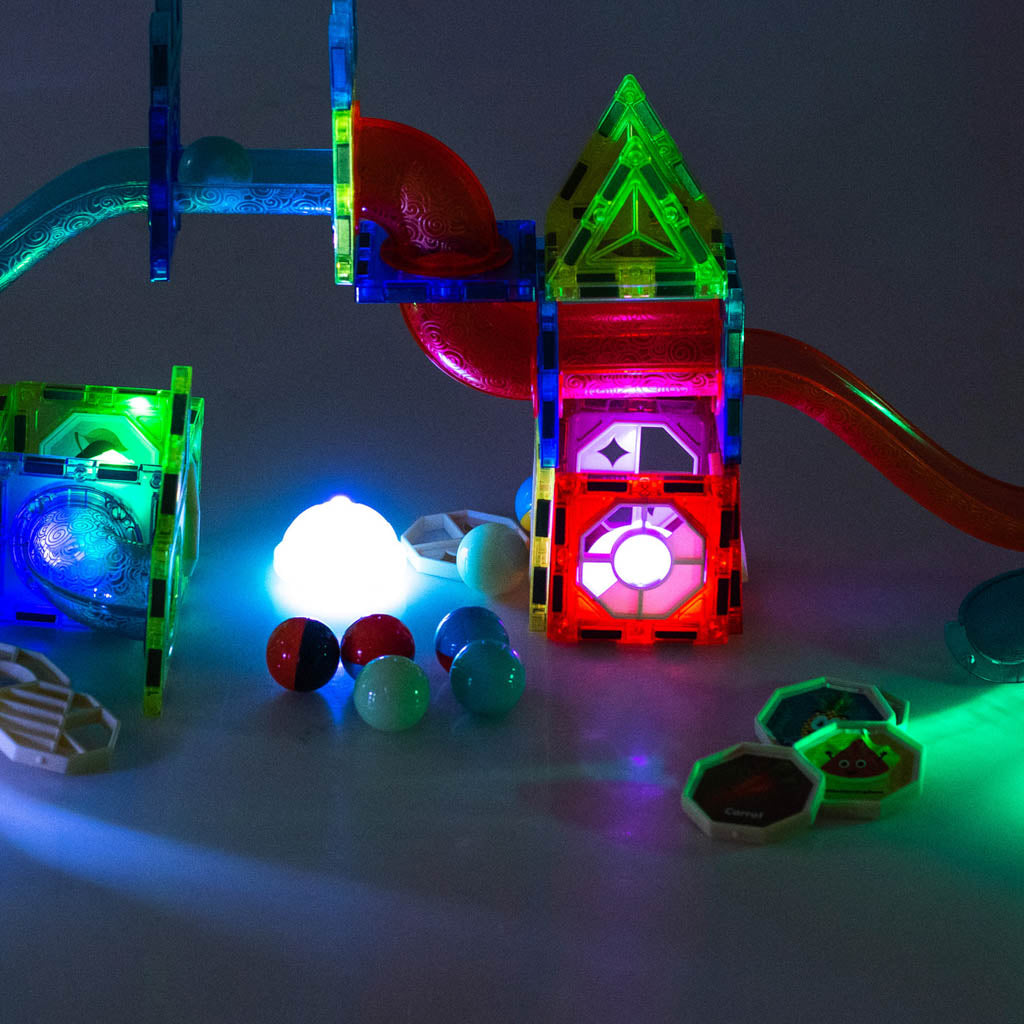 Magnetická stavebnice – kuličková dráha s LED prvky, 75 dílů