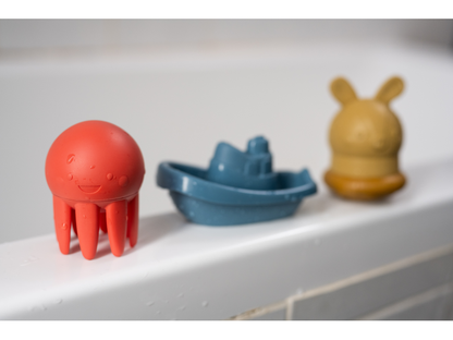 Sada hraček do koupele s osuškou