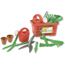 Zahradnické nářadí v košíku
