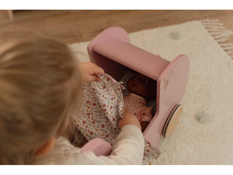 Kočárek pro panenky dřevěný s peřinkou Pink