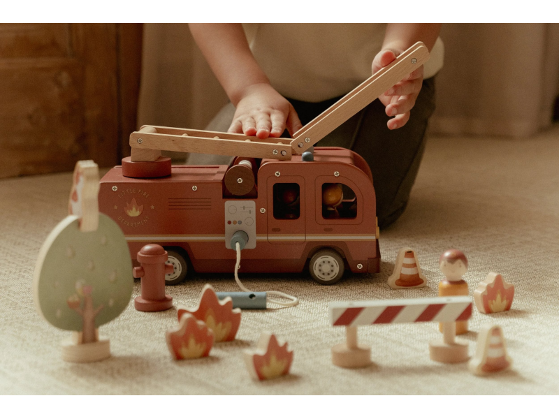 Hasičský náklaďák dřevěný