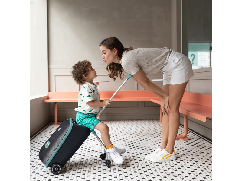 Kufr na kolečkách se sedátkem Eazy Green Blue