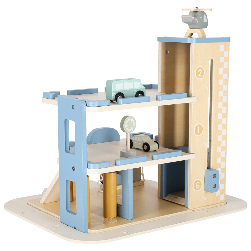 Dřevěná patrová garáž