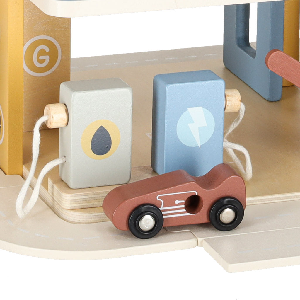 Dřevěná patrová garáž