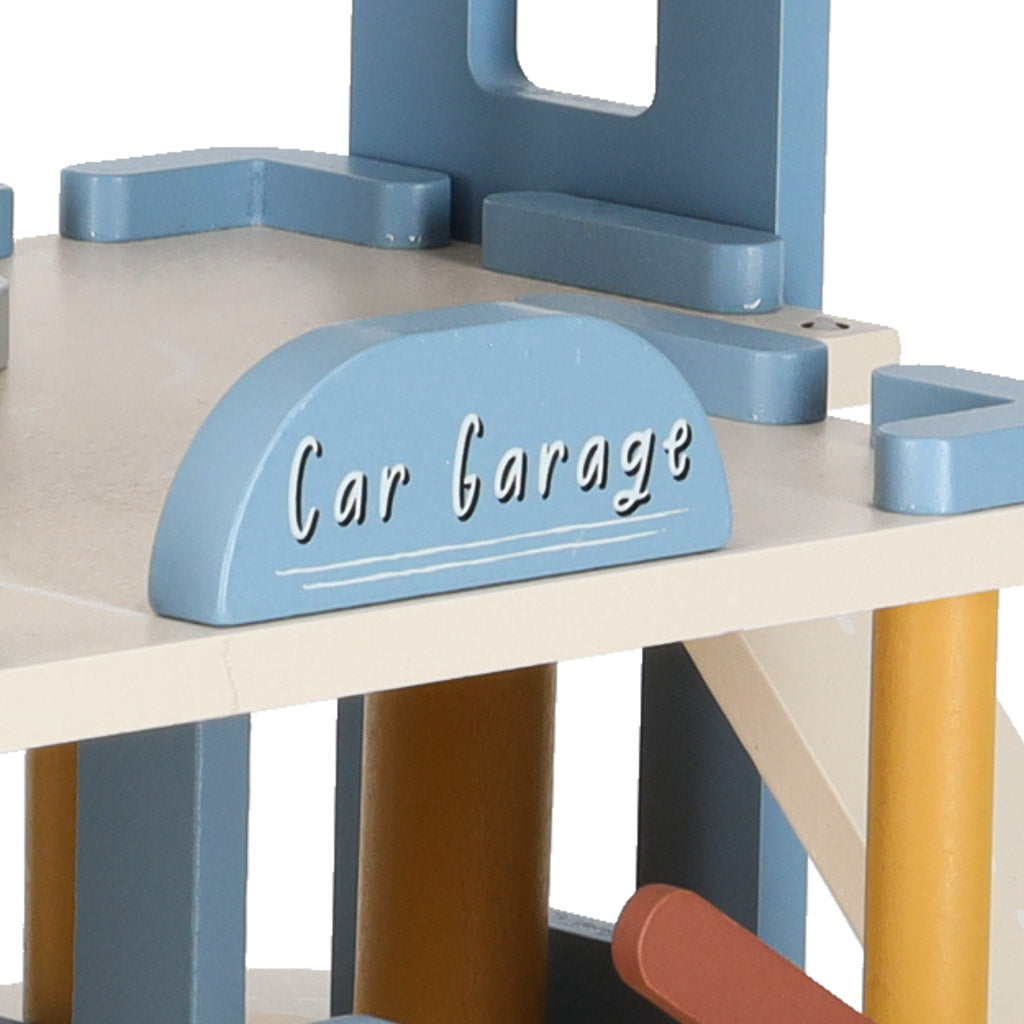 Dřevěná patrová garáž