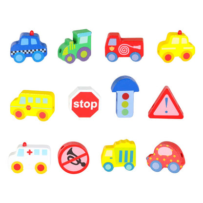 Dřevěné navlékací kostky – Auta a dopravní prostředky + hrací tabulka