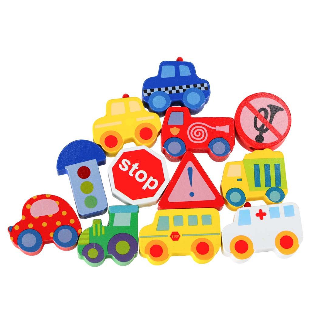 Dřevěné navlékací kostky – Auta a dopravní prostředky + hrací tabulka