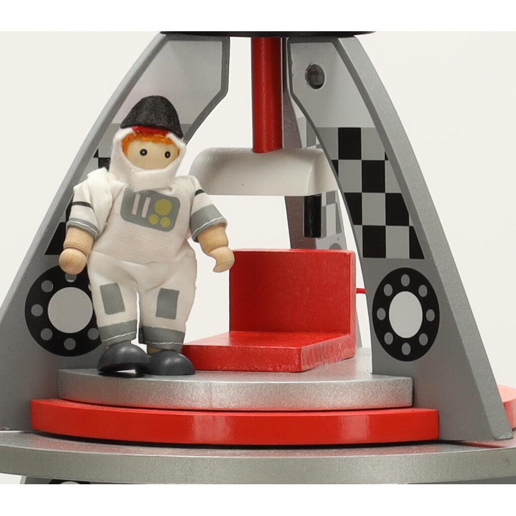 Dřevěná vesmírná raketa s astronauty
